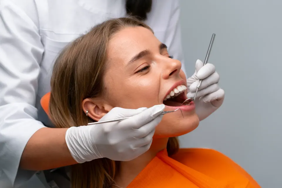Lifestyle factors contributing to halitosis at Dental World Longwood