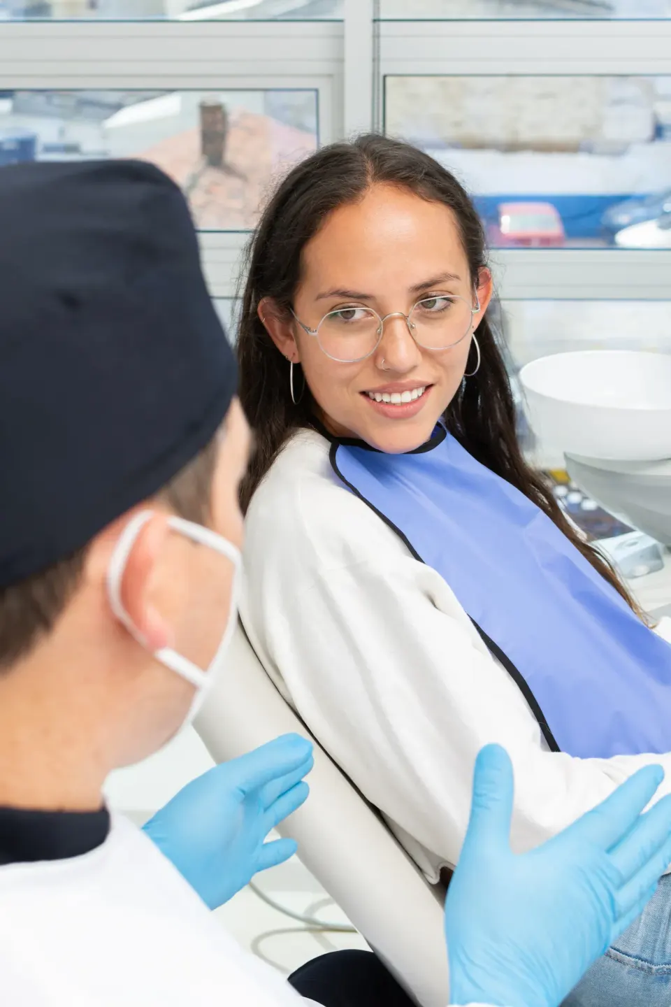 Patient concerned about a broken or loose tooth at Dental World Longwood FL
